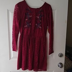 Francesca's maroon long sleeve lace dress